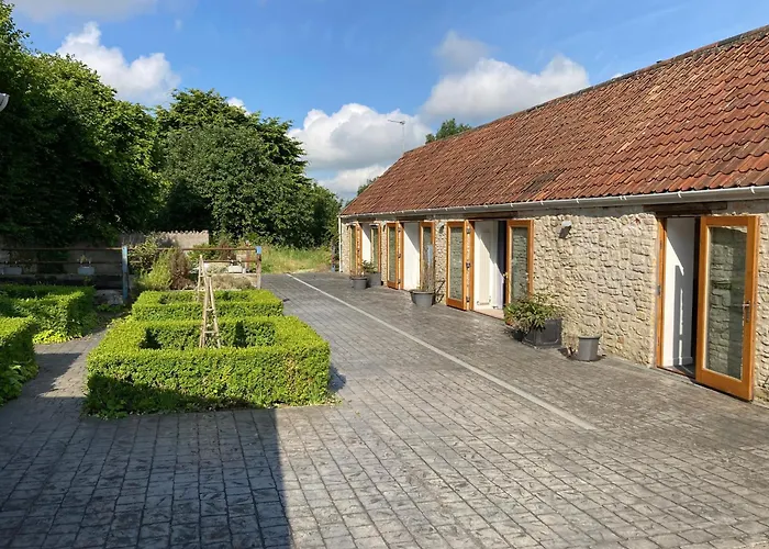 בית כפרי The Long *